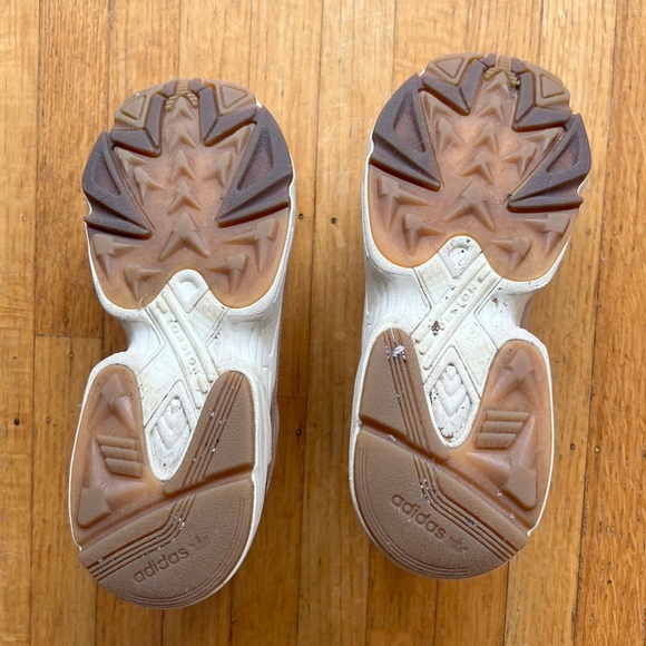 Adidas Falcon - Taupe - Picture 3 of 4